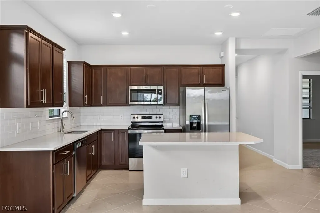 16669 Rolling Rock Boulevard Alva FL 33920