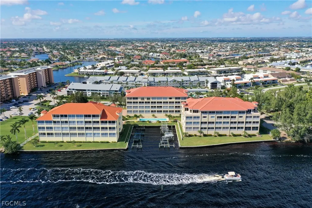 Cape Coral FL, 4235 SE 20th Place, Unit A405