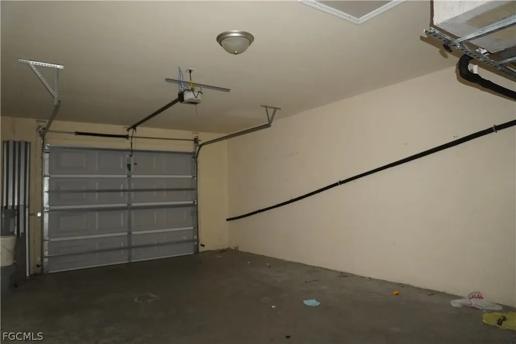 1314/1316 Country Club Boulevard Cape Coral FL 33990