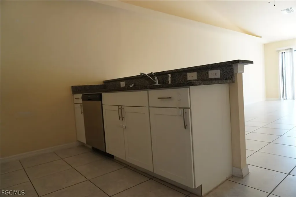 1314/1316 Country Club Boulevard Cape Coral FL 33990