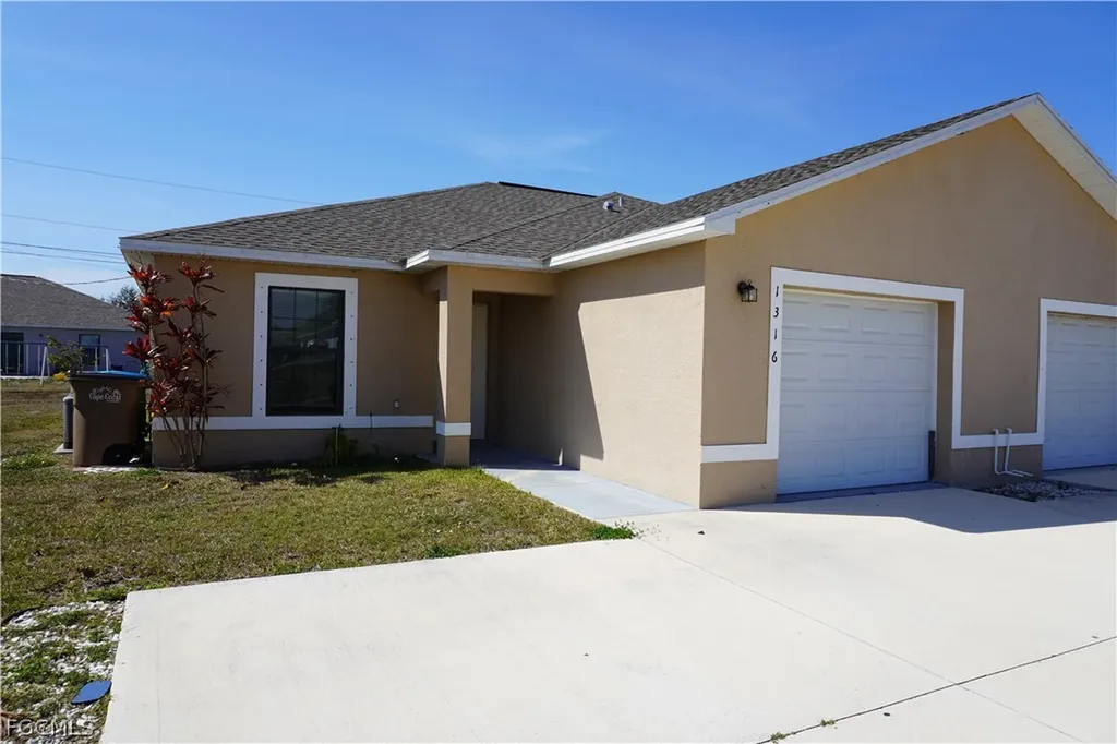 1314/1316 Country Club Boulevard Cape Coral FL 33990