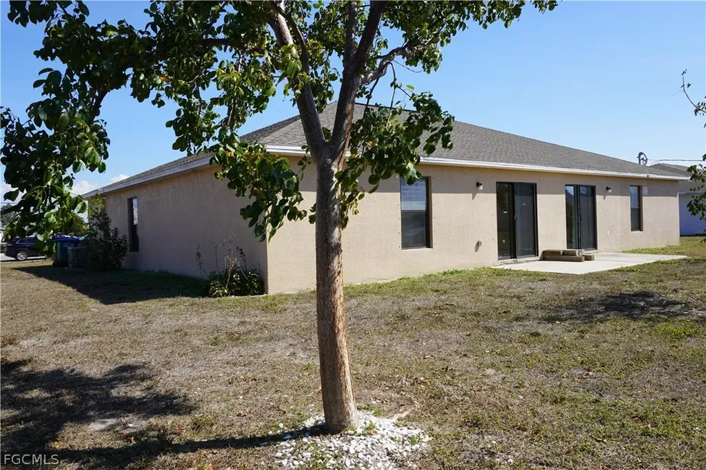 1314/1316 Country Club Boulevard Cape Coral FL 33990