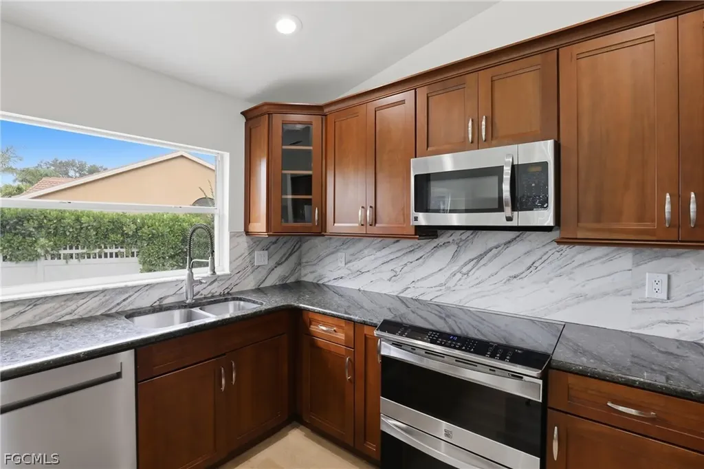 12960 Eagle Pointe Circle Fort Myers FL 33913