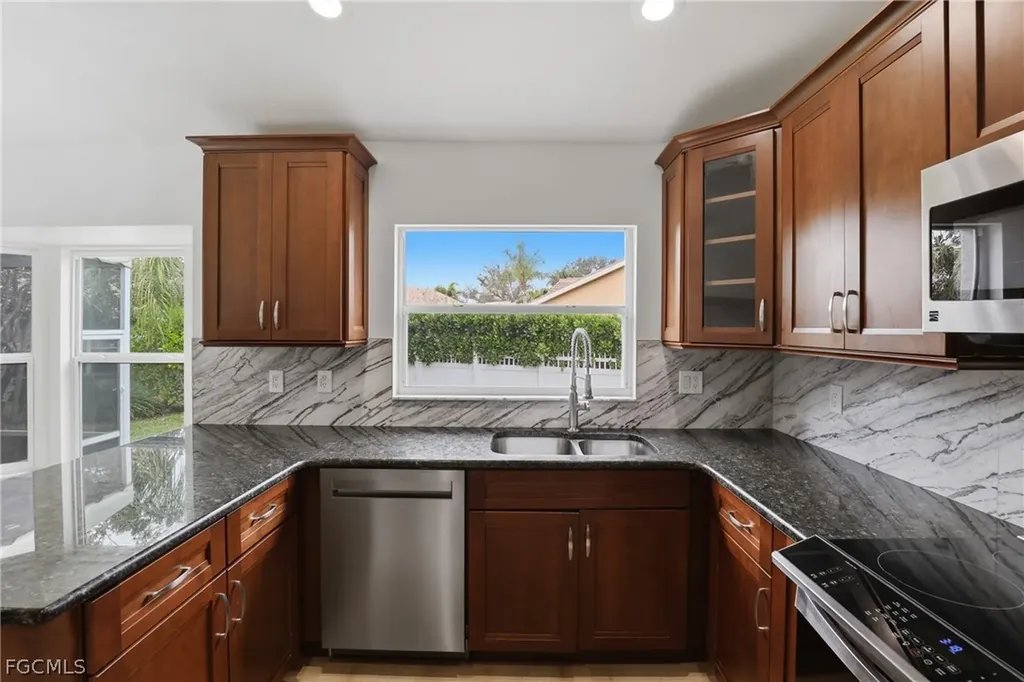 12960 Eagle Pointe Circle Fort Myers FL 33913