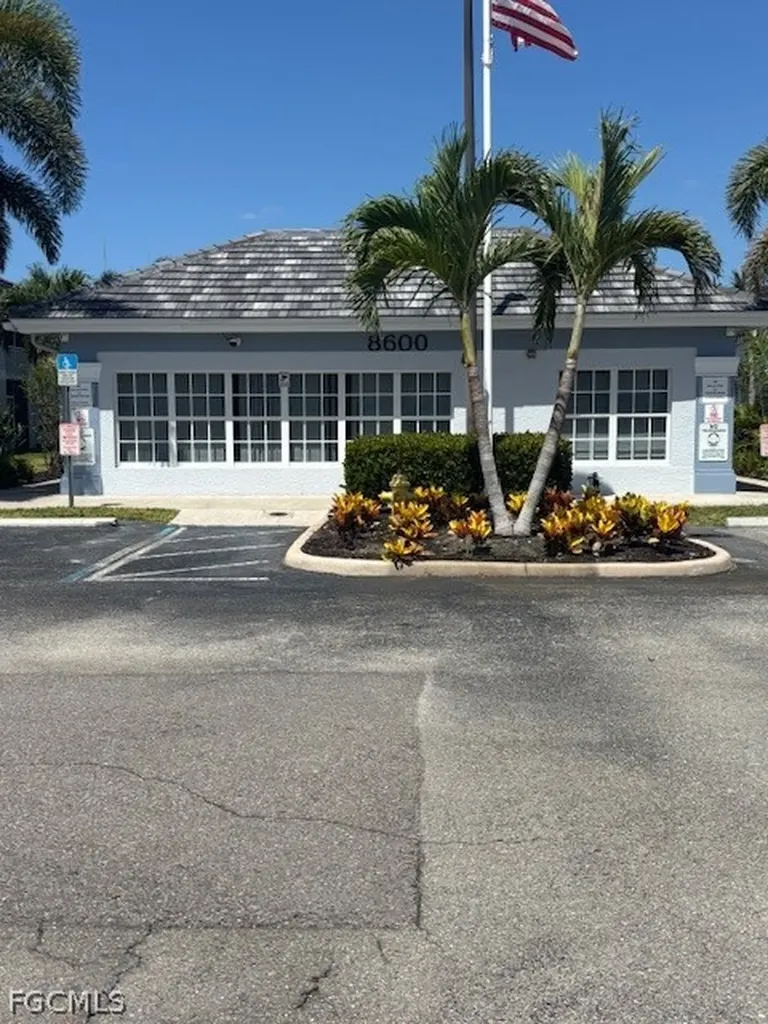 8326 Bernwood Cove Loop Fort Myers FL 33966