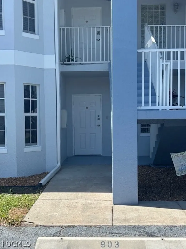8326 Bernwood Cove Loop Fort Myers FL 33966