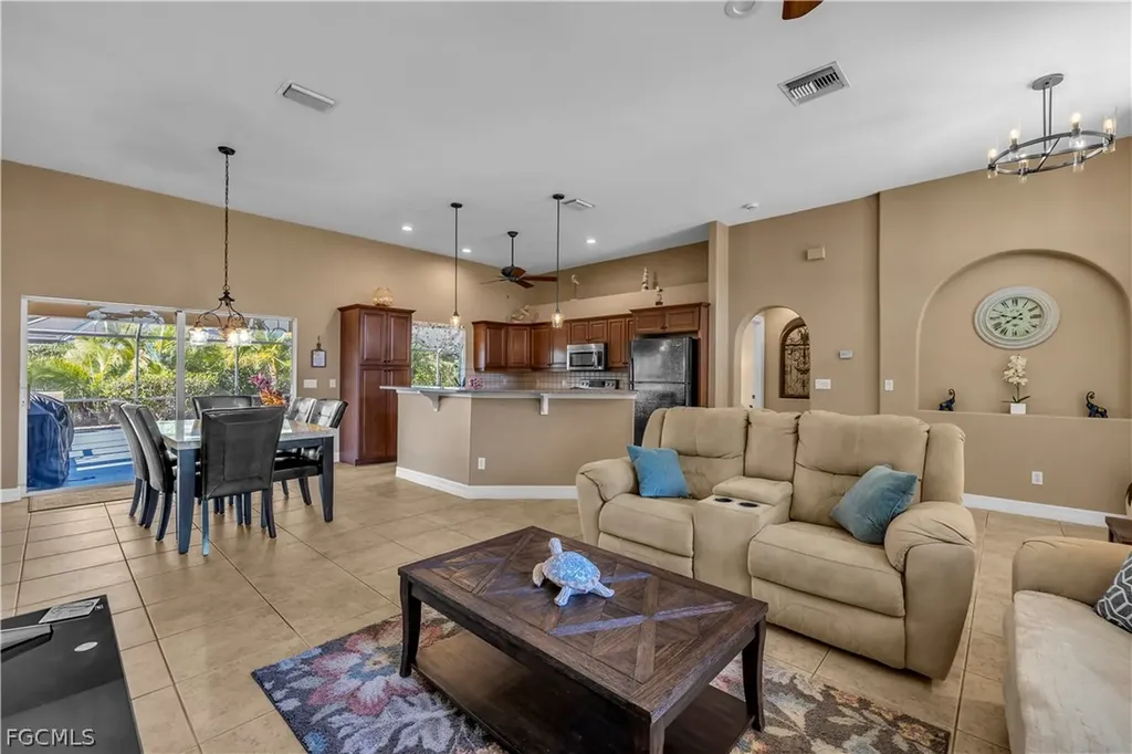 2804 SW 29th Place Cape Coral FL 33914