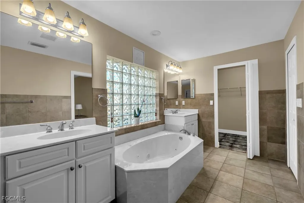 2804 SW 29th Place Cape Coral FL 33914