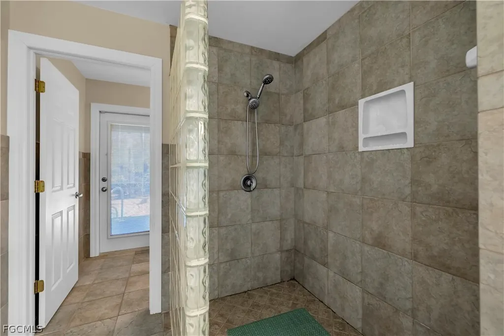 2804 SW 29th Place Cape Coral FL 33914
