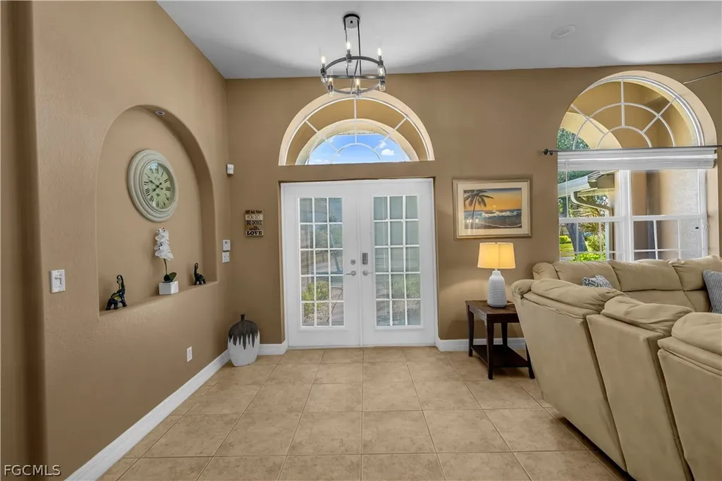 2804 SW 29th Place Cape Coral FL 33914