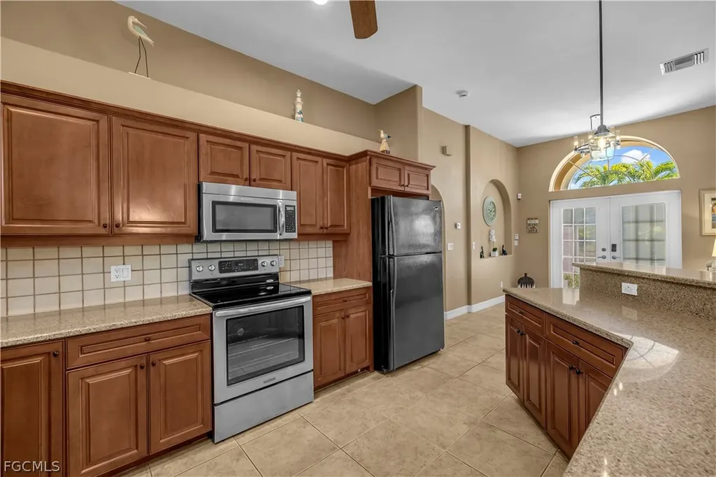 2804 SW 29th Place Cape Coral FL 33914