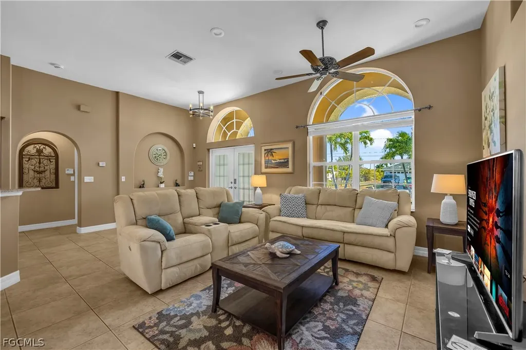 2804 SW 29th Place Cape Coral FL 33914