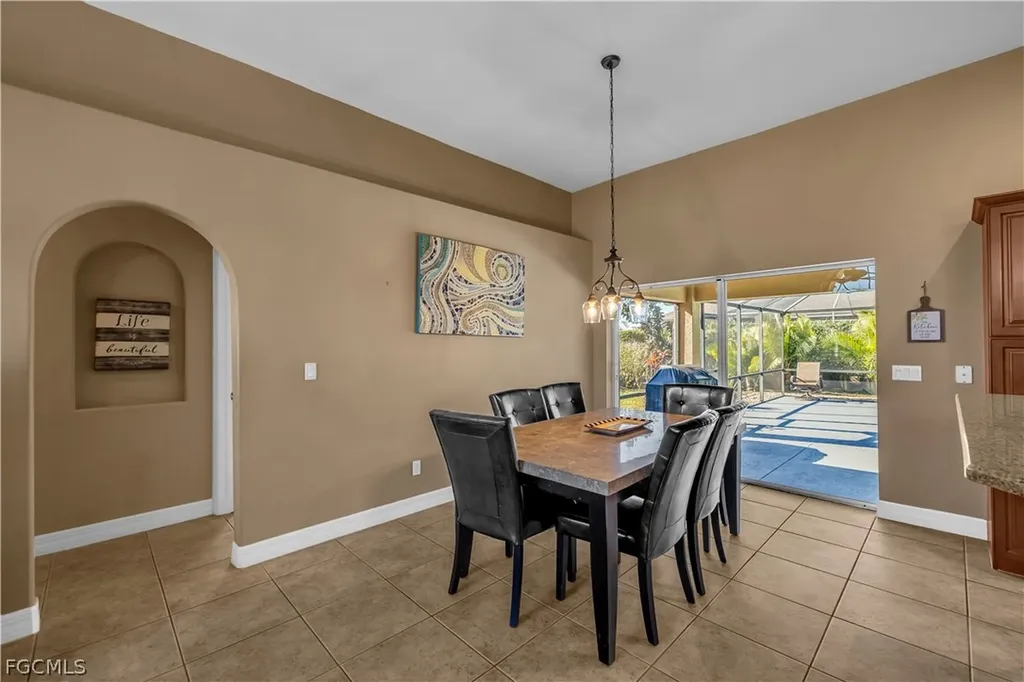 2804 SW 29th Place Cape Coral FL 33914