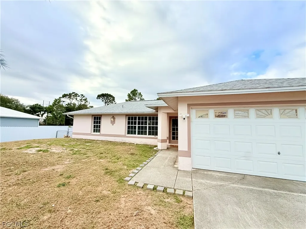 755 Arundel Circle Fort Myers FL 33913