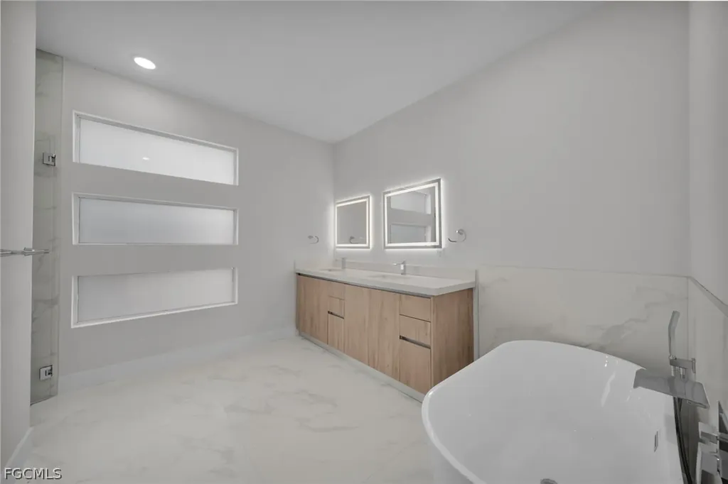 1430 SE 23rd Street Cape Coral FL 33990