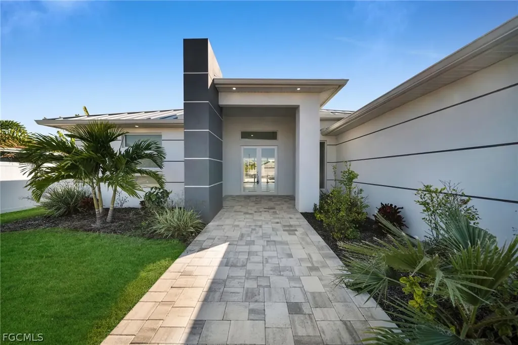 1430 SE 23rd Street Cape Coral FL 33990