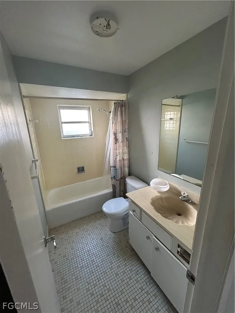 1412 SE 29th Terrace Cape Coral FL 33904