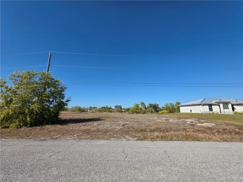 429 NW 14th Street Cape Coral FL 33993