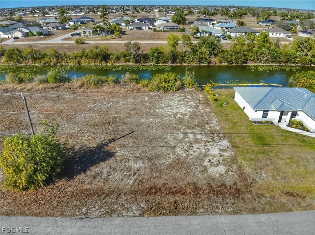 429 NW 14th Street Cape Coral FL 33993