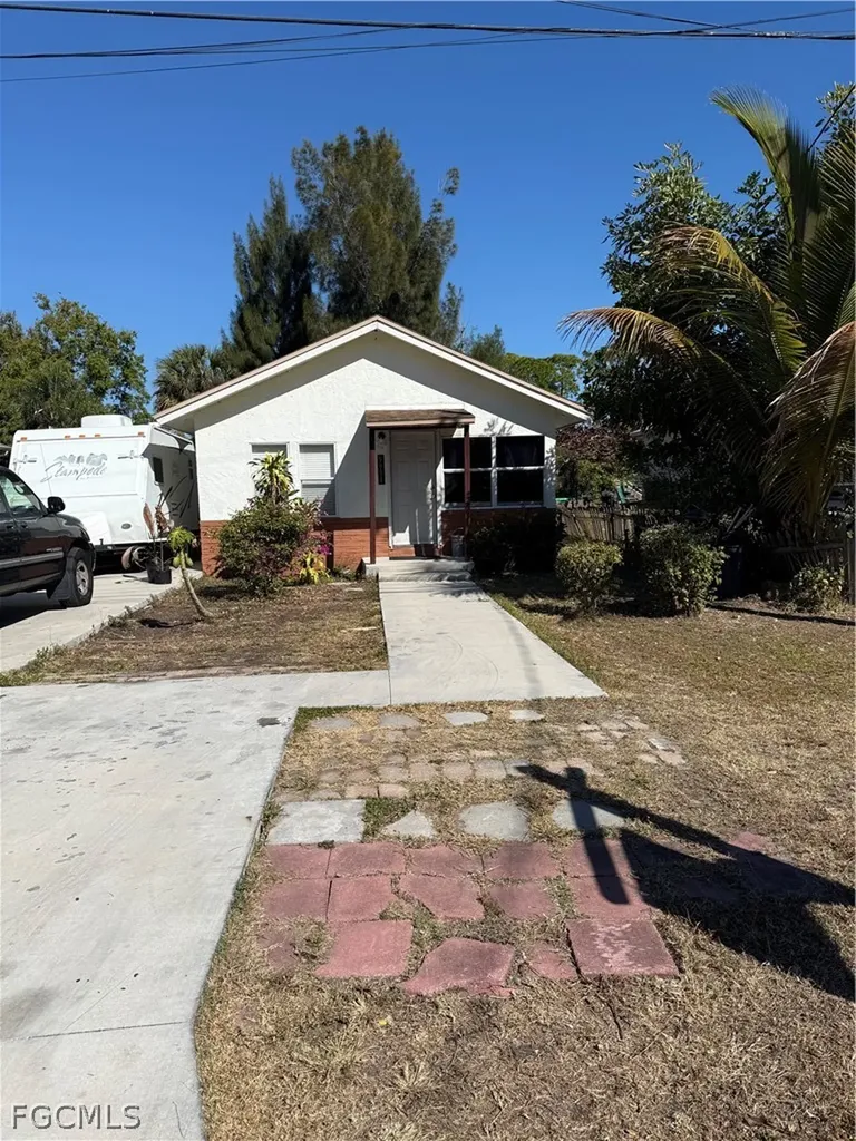 9991 Connecticut Street Bonita Springs FL 34135