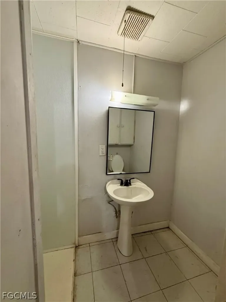 9991 Connecticut Street Bonita Springs FL 34135