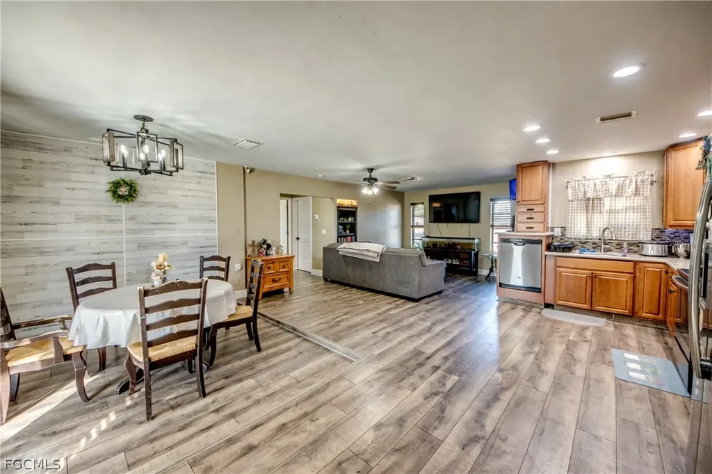 3015 8th Street SW Lehigh Acres FL 33976