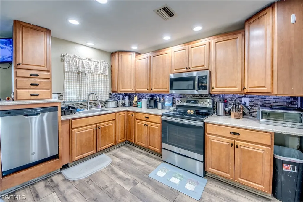 3015 8th Street SW Lehigh Acres FL 33976
