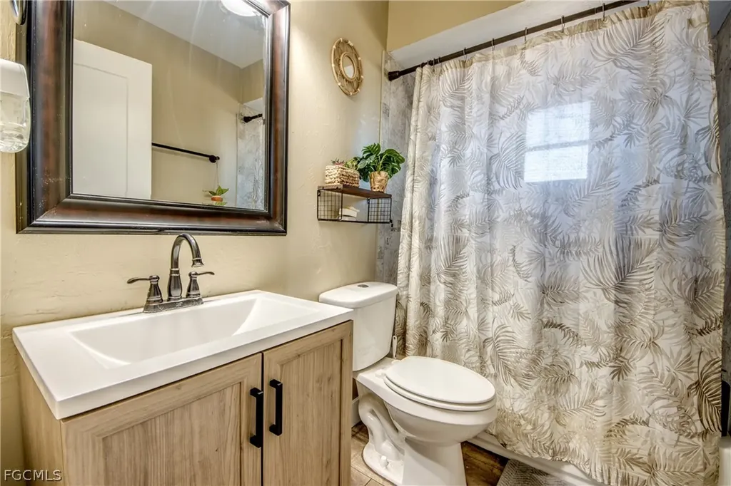 3015 8th Street SW Lehigh Acres FL 33976