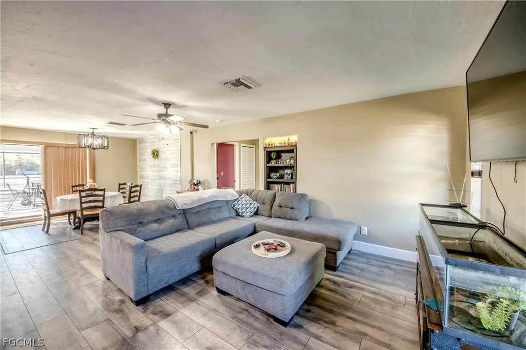 3015 8th Street SW Lehigh Acres FL 33976