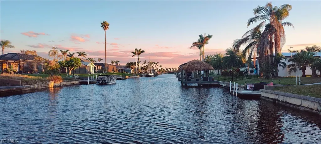 3018 SE 18th Place Cape Coral FL 33904