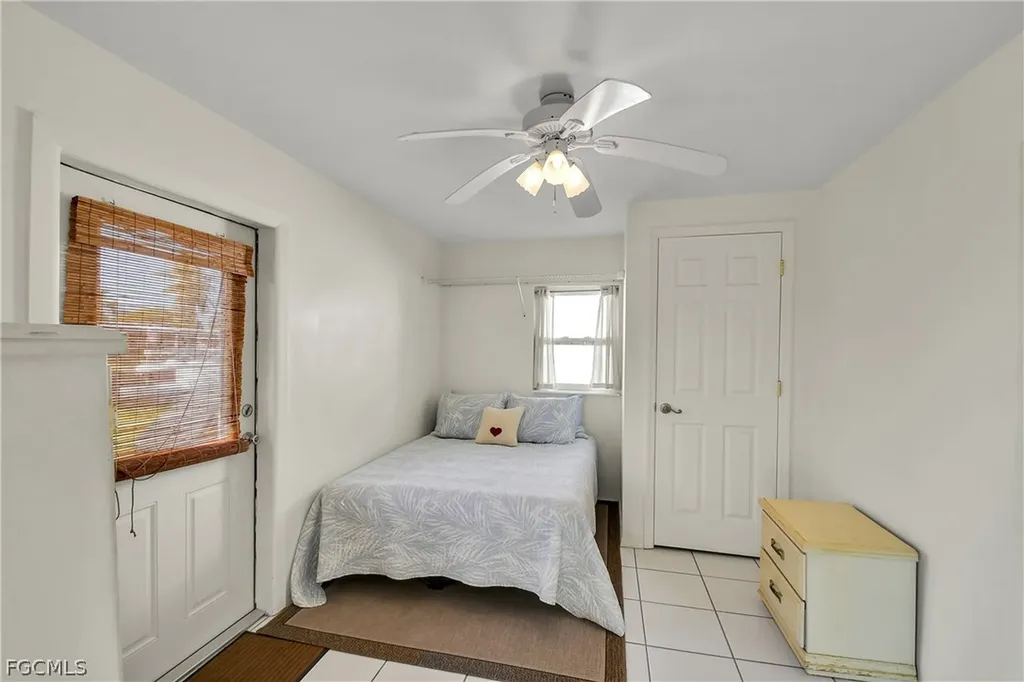 3018 SE 18th Place Cape Coral FL 33904