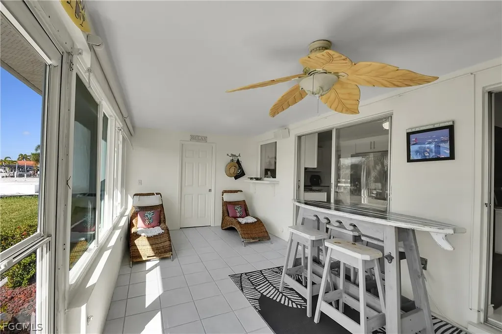 3018 SE 18th Place Cape Coral FL 33904