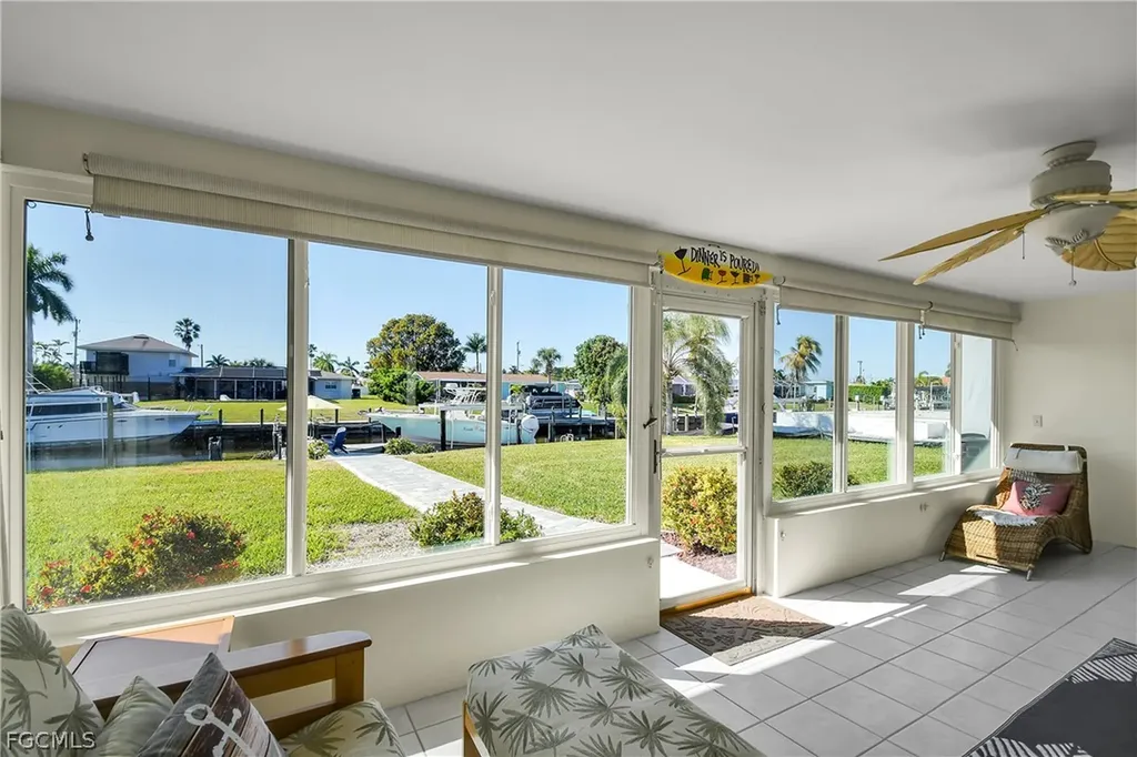 3018 SE 18th Place Cape Coral FL 33904