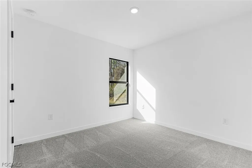 856 Gen D Macarthur Avenue Labelle FL 33935