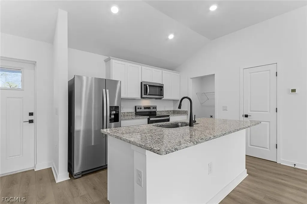856 Gen D Macarthur Avenue Labelle FL 33935