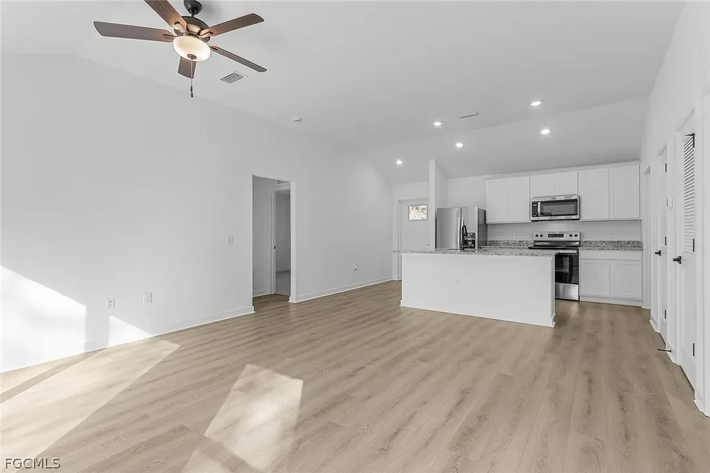 856 Gen D Macarthur Avenue Labelle FL 33935