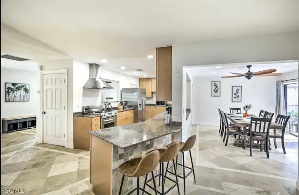 2806 SW 38th Terrace Cape Coral FL 33914