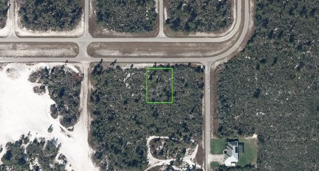1233 Island Parkway NE Lake Placid FL 33852