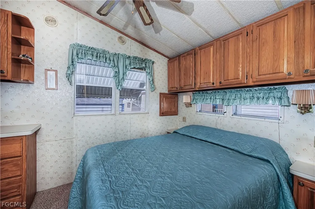 181 Caravan Circle North Fort Myers FL 33903