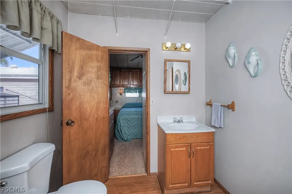 181 Caravan Circle North Fort Myers FL 33903