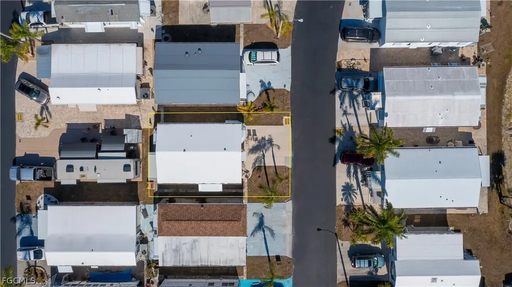 181 Caravan Circle North Fort Myers FL 33903