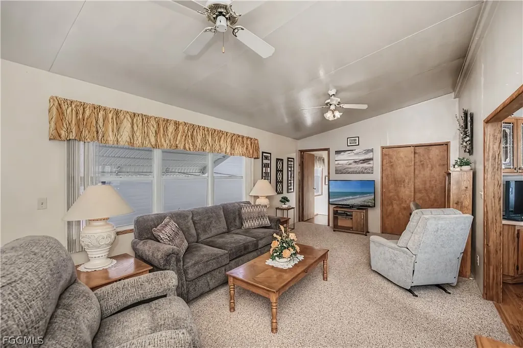 181 Caravan Circle North Fort Myers FL 33903