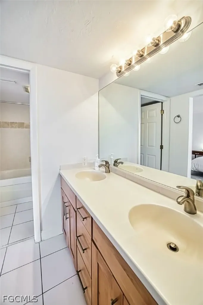 1401 Middle Gulf Drive Sanibel FL 33957