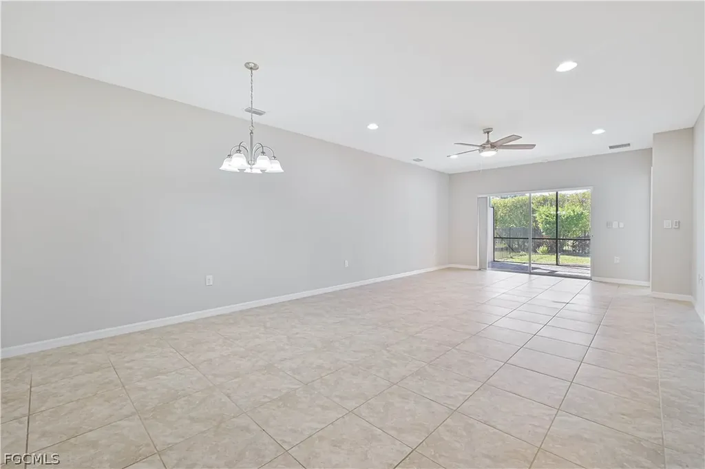 4365 Dutchess Park Road Fort Myers FL 33916