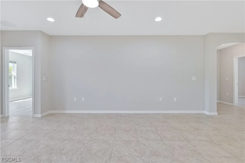 4365 Dutchess Park Road Fort Myers FL 33916
