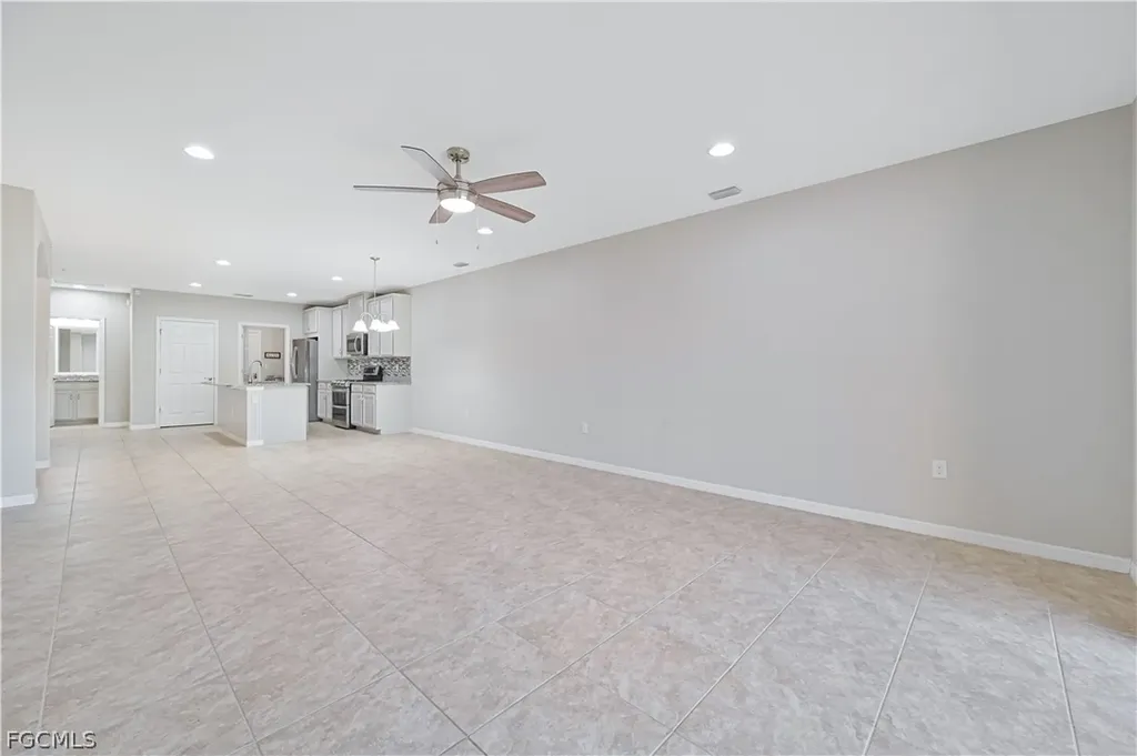 4365 Dutchess Park Road Fort Myers FL 33916