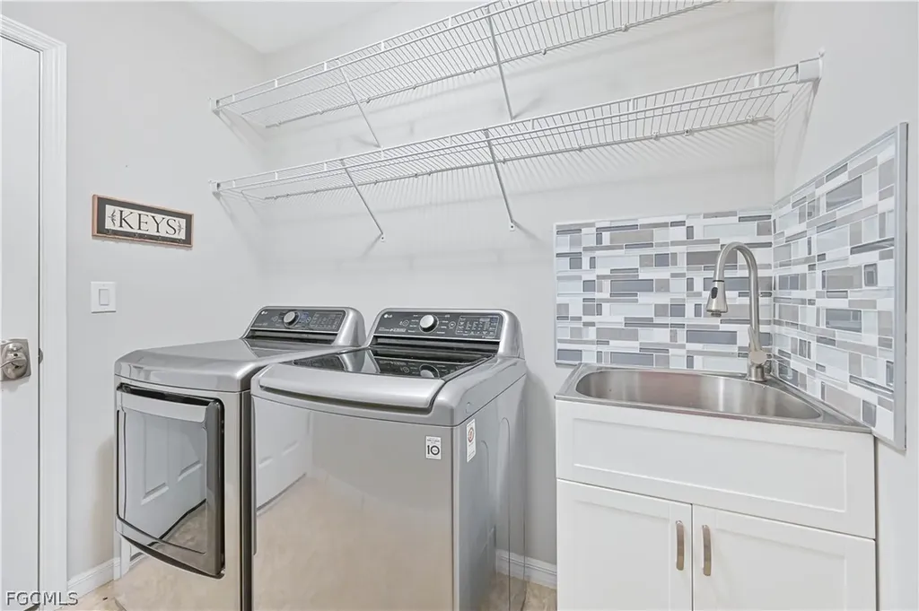 4365 Dutchess Park Road Fort Myers FL 33916