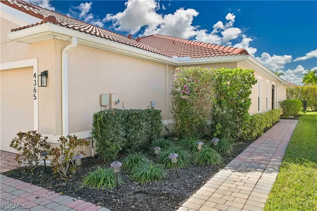 4365 Dutchess Park Road Fort Myers FL 33916