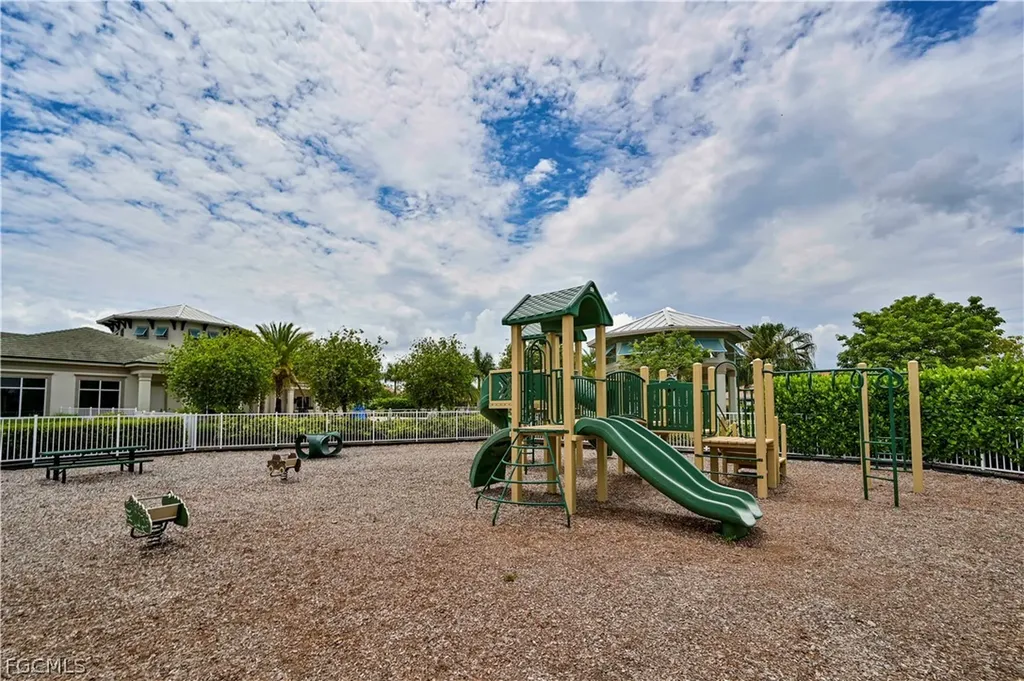 4365 Dutchess Park Road Fort Myers FL 33916
