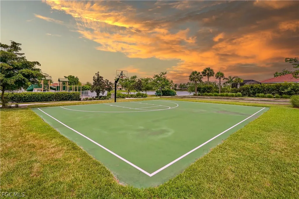 4365 Dutchess Park Road Fort Myers FL 33916